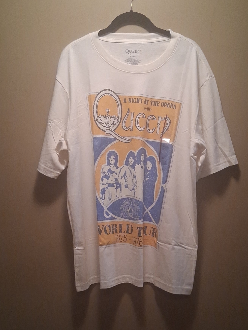 Queen White Graphic Tee - A Night at the Opera Xl